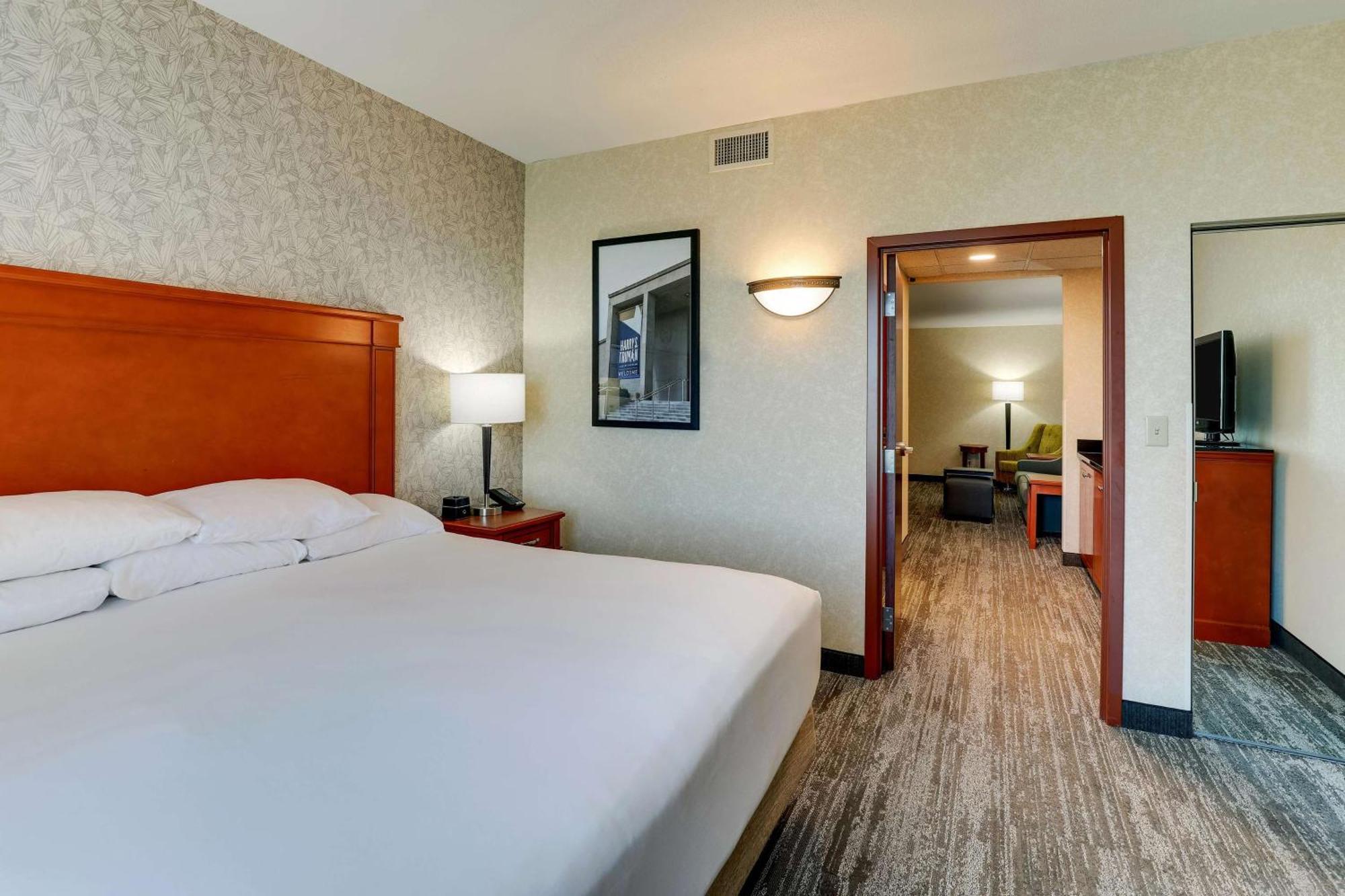 Drury Inn & Suites Independence Kansas City 蓝泉城 外观 照片